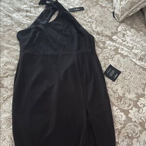 NWT Lulus black cocktail dress- large
Smoke free home